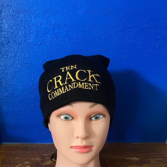 Skully hat - Picture 2 of 2